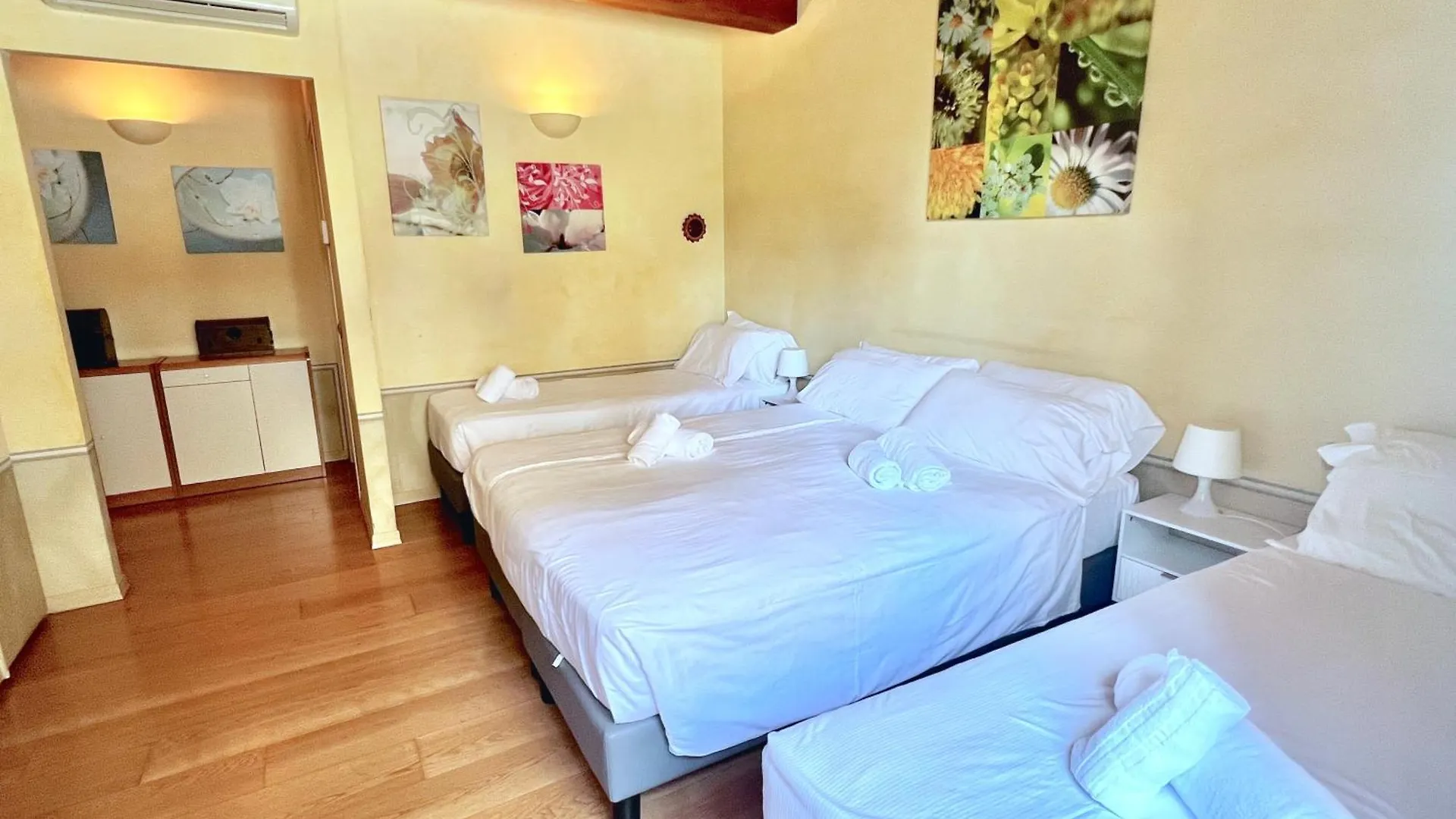 Residence Corte Ferrari -Ciao Vacanze- Moniga del Garda Aparthotel