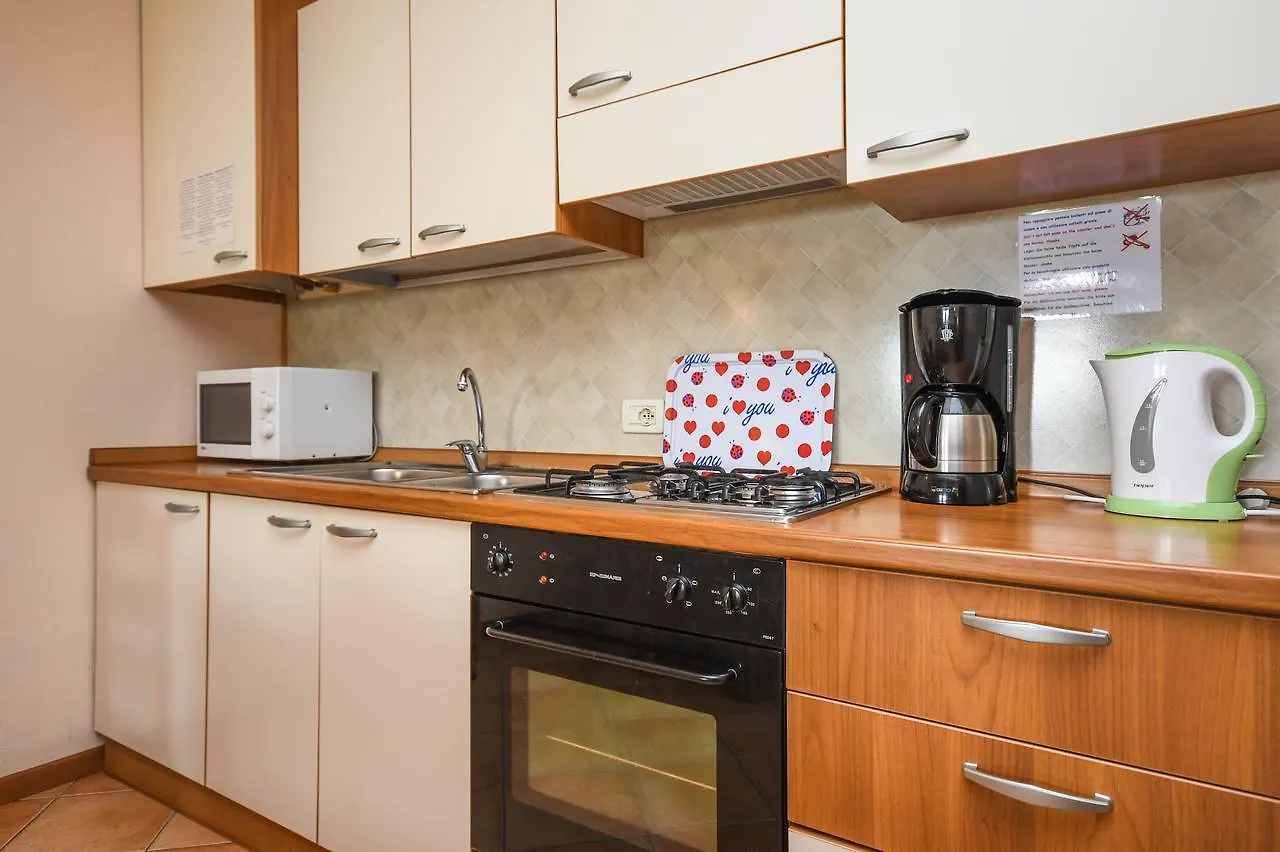 Aparthotel Residence Corte Ferrari -Ciao Vacanze- Moniga del Garda