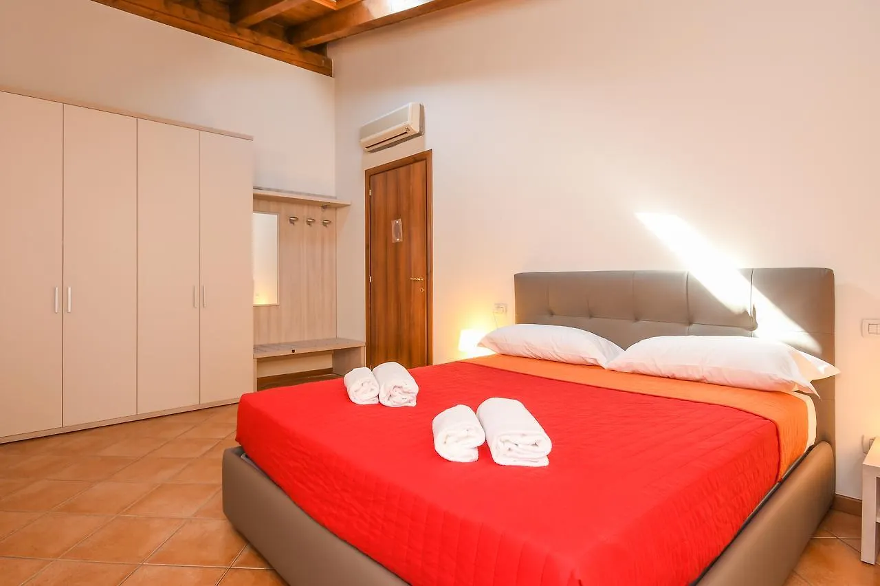 Residence Corte Ferrari -Ciao Vacanze- Moniga del Garda Aparthotel