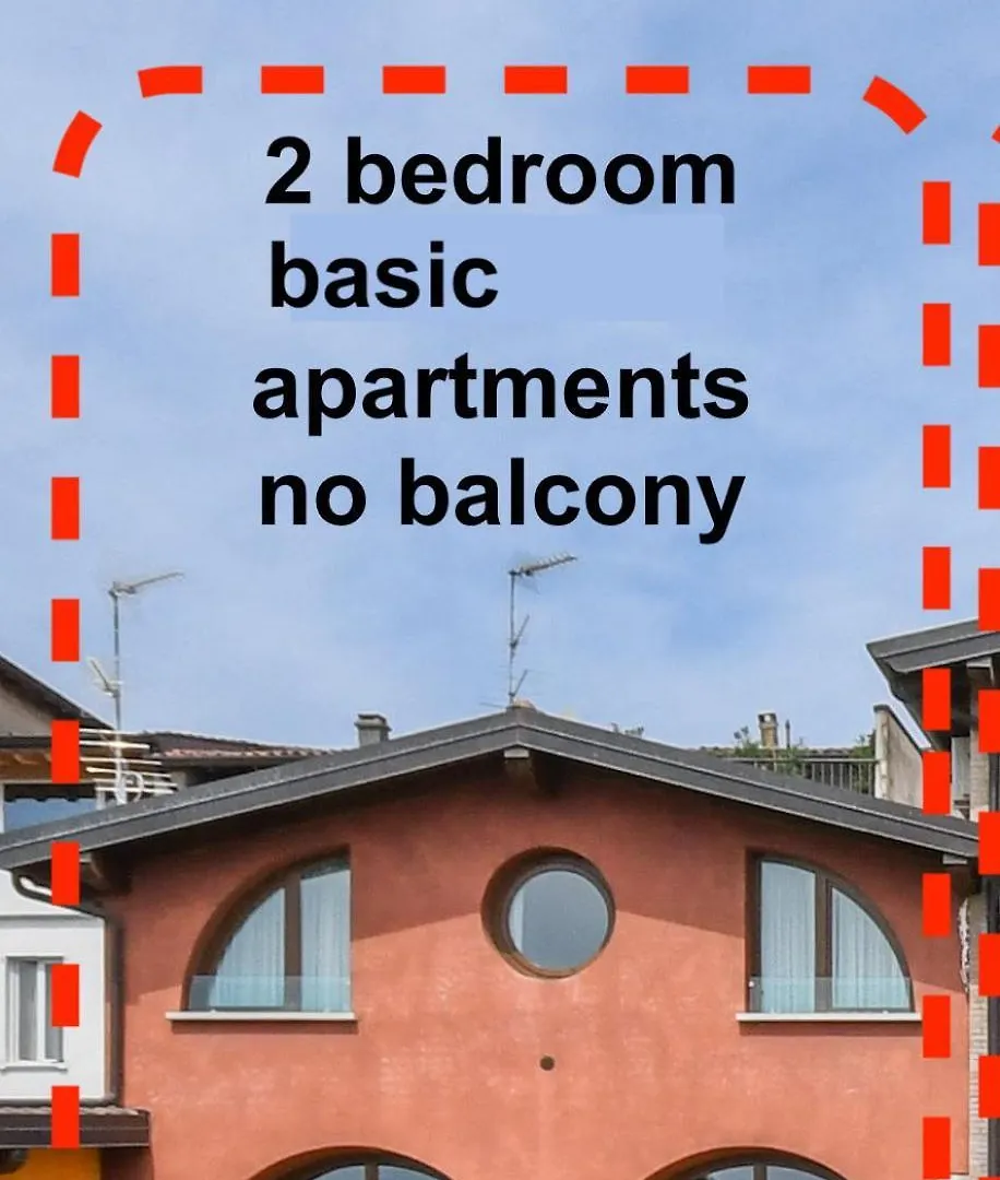 Aparthotel Residence Corte Ferrari -Ciao Vacanze- Moniga del Garda Italy