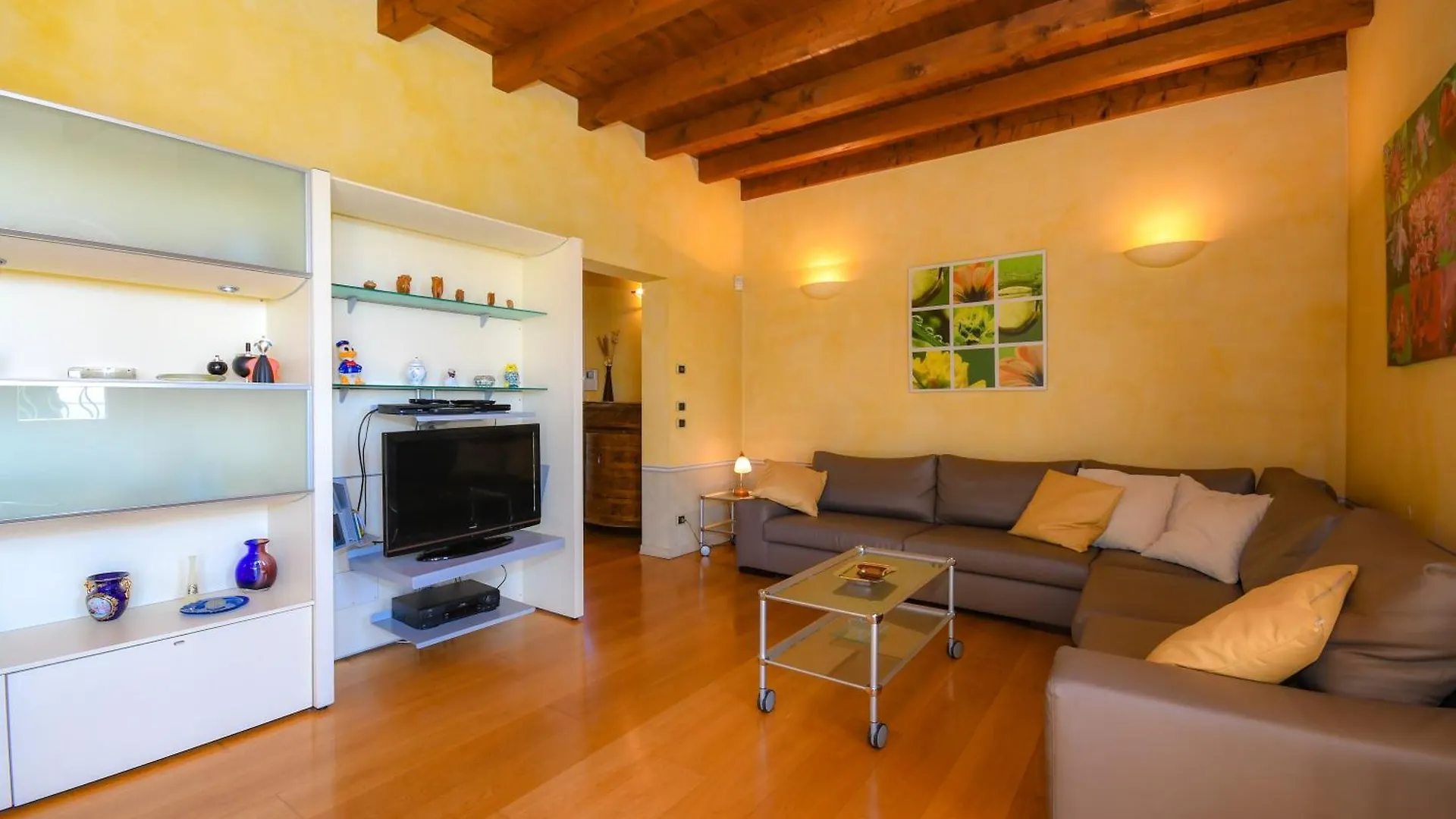 Aparthotel Residence Corte Ferrari -Ciao Vacanze- Moniga del Garda
