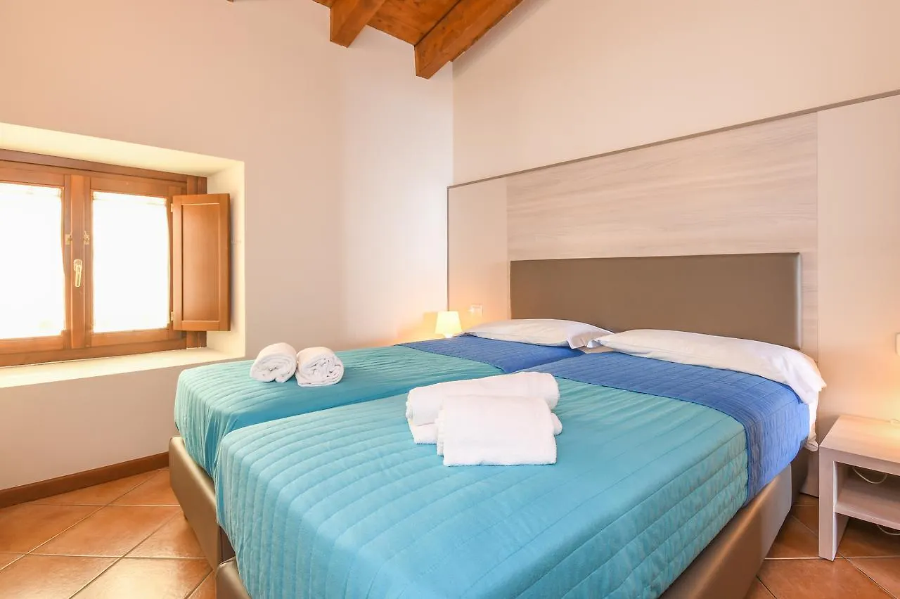 Aparthotel Residence Corte Ferrari -Ciao Vacanze- Moniga del Garda