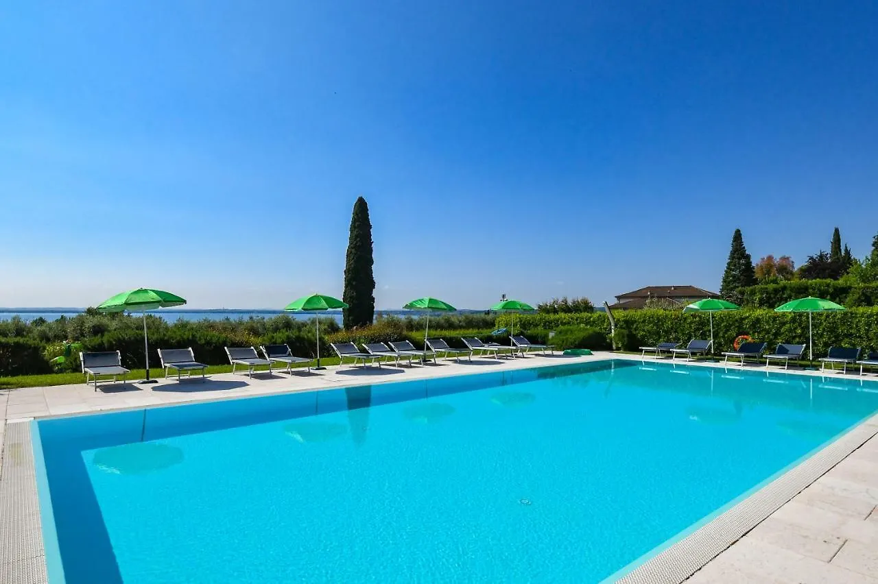 Residence Corte Ferrari -Ciao Vacanze- Moniga del Garda 0*,  Italy